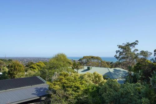 McRae Hillside Terrace - Panoramic Family Living