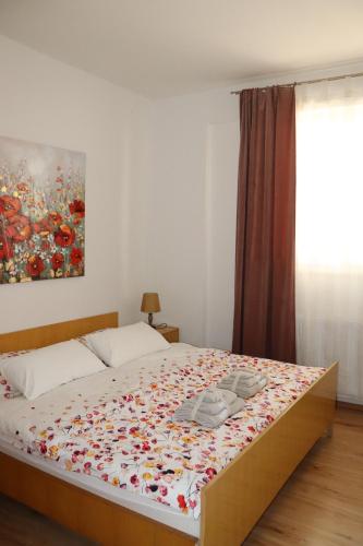 One-Bedroom Apartment with Terrace image 10