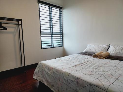 2rooms Cozy Minimalist 1-6pax Columbia UiTM Netflix 2rooms Cozy Minimalist 1-6pax Columbia UiTM Netflix