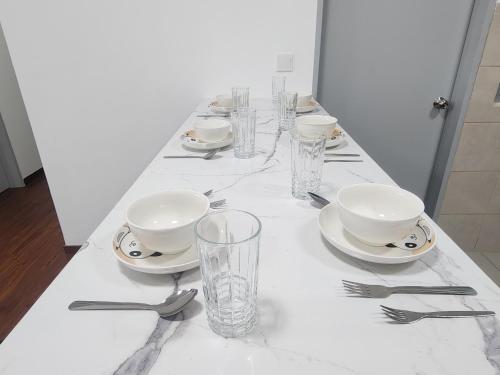 2rooms Cozy Minimalist 1-6pax Columbia UiTM Netflix 2rooms Cozy Minimalist 1-6pax Columbia UiTM Netflix