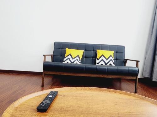 2rooms Cozy Minimalist 1-6pax Columbia UiTM Netflix 2rooms Cozy Minimalist 1-6pax Columbia UiTM Netflix