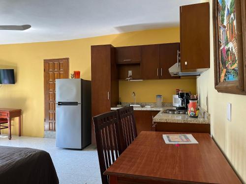 Deluxe Double Room image 8
