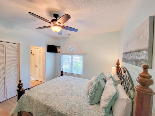 Three-Bedroom Apartment image 10