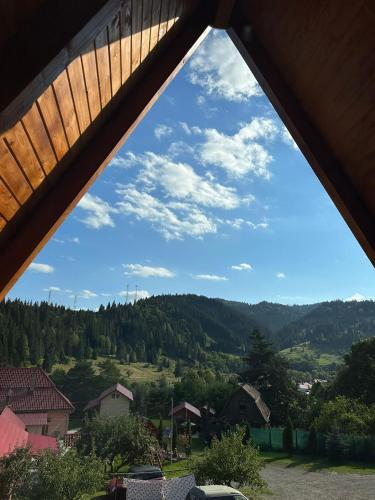 Cazare La Nea Marin in Lunca Bradului