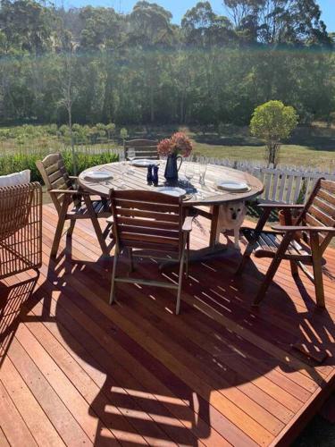 Oakchester Cottage on Bruny Island in Dennes Point