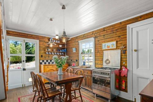 Oakchester Cottage on Bruny Island