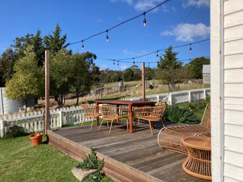 Oakchester Cottage on Bruny Island in Dennes Point
