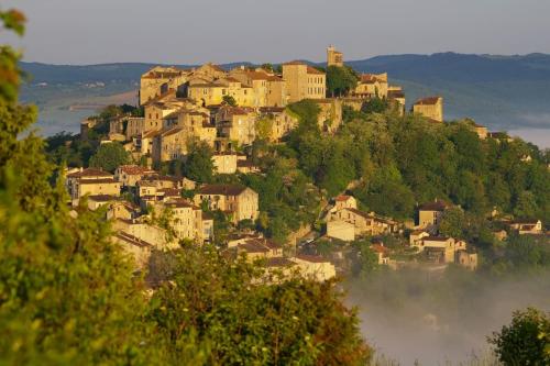 Maison - Plain pied de 140m² à Cordes sur Ciel