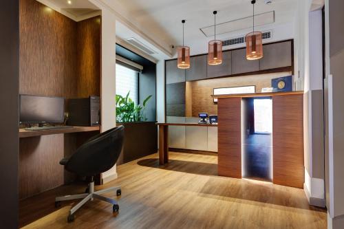 Rome Art Hotel - image 2