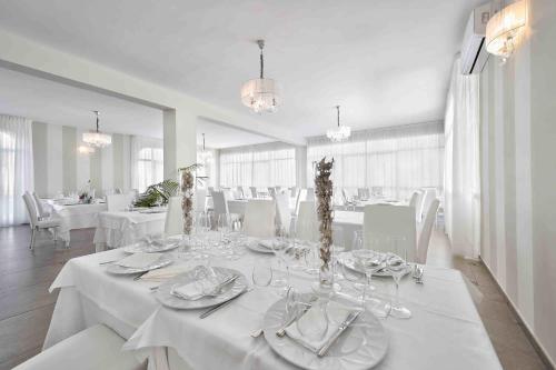 ห้องอาหาร, สกาลา เด เตอร์ชี รีสอร์ต (Scala Dei Turchi Resort) in ซิซิลี