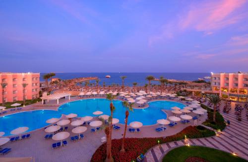 Beach Albatros The Club - Aqua Park - image 2