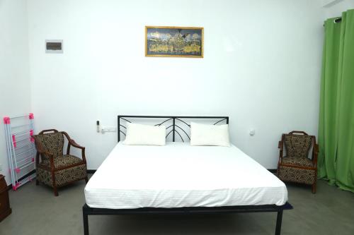 Deluxe Double Room image 10