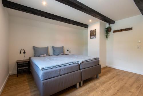 Five-Bedroom House image 10