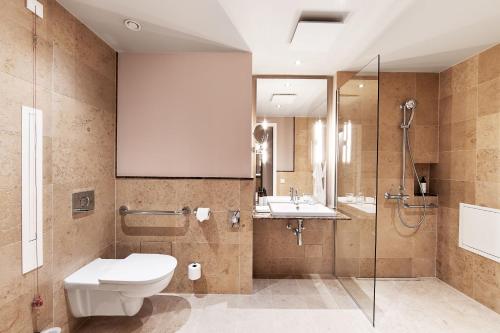Standard Double Room image 5