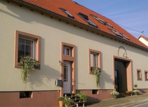 . Ferienwohnungen "Zum Lochfeld"