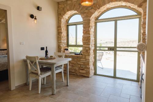 אבן על הנחל in Sde Boker