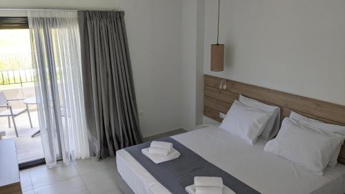 Double or Twin Room with Sea View