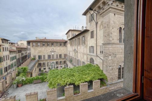 Erkély/terasz, The Artists' Palace Florence near Akadémiai Képtár