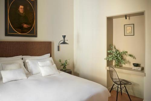 Superior Double or Twin Room image 10