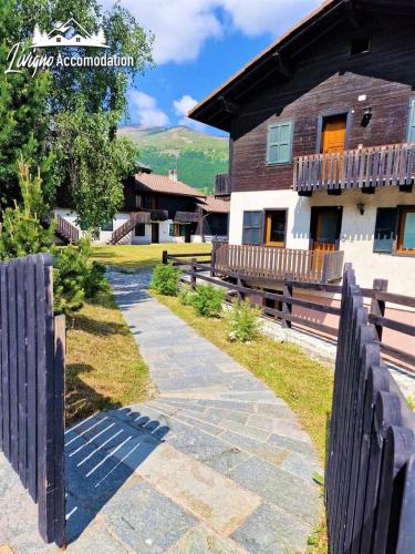 Chalet Rododendro Forést by Livigno Accomodation - image 4