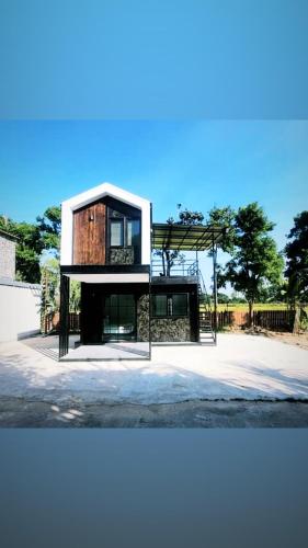 โรงแรมราชิการีสอร์ท