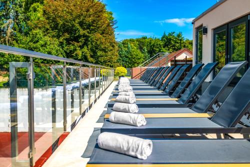 Swimming pool, Szarvaskut Hotel in Zirc
