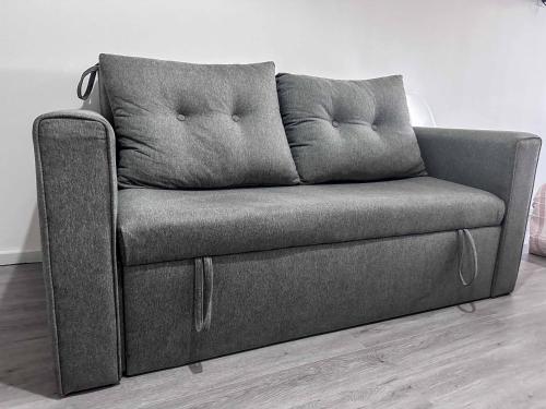 One-Bedroom Apartment image 10