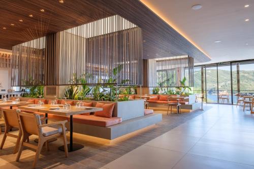 Akrotiri Beach Resort & Spa - Adult Friendly