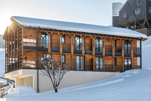 Hotel Alpenroyal - image 10