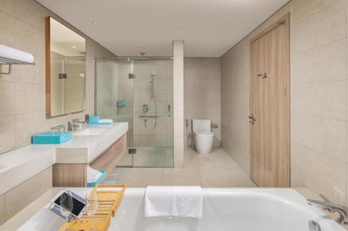 A La Carte Ha Long Bay Hotel