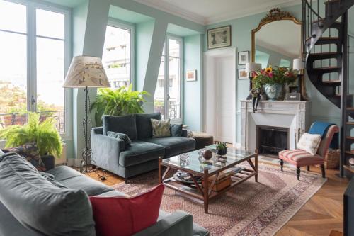 Spacious family nest near Jardins du Trocadéro - Location saisonnière - Paris