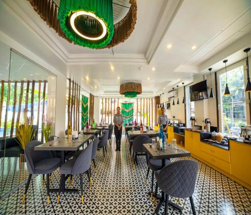 Restaurant, HUE GUH The Porto Candolim in Marra