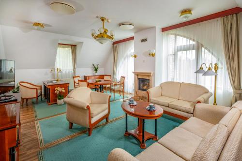 Szarvaskút Hotel in Zirc