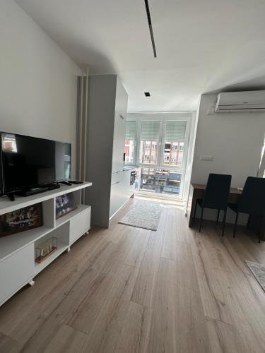 Studio Y, Gjakove (fotografie 4)