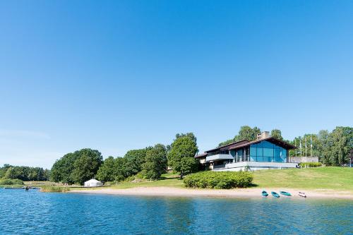 Skåvsjöholm Hotell och Möten