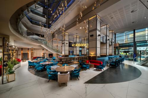 大堂, 布加勒斯特麗笙酒店 (Radisson Blu Bucharest) in 布加勒斯特市中心