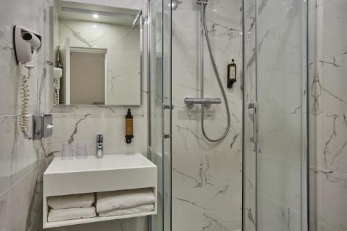 Hôtel LUX PICPUS - image 13