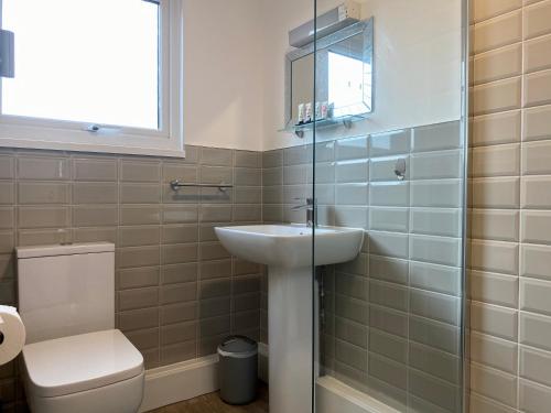 Cwtch Guesthouse - image 13