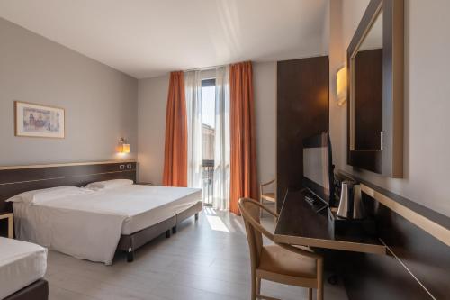 3 twin beds