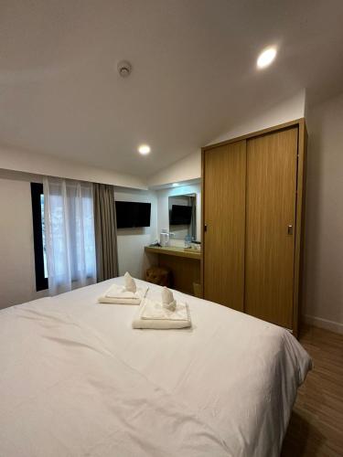 Double Room room in Midnight Blue Guesthouse