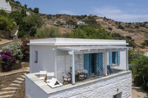 Elegant Andros Beach House - Villa Stenies Aspro - 2 bedrooms - Stunning SeaViews - Piso Gyalia Beach