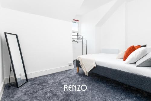 Charming 2-bed Apartment in Nottingham by Renzo, Modern Design, Brilliant Location