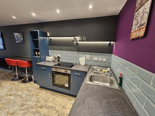 The Vale, Liverpool,City,L6
