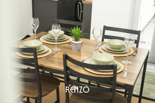 Vibrant 2-bed Townhouse in Lincoln by Renzo, Free Wi-Fi, Ideal for contractors