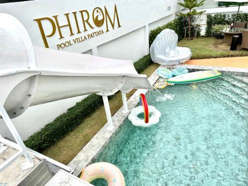 Phirom pool villa pattaya