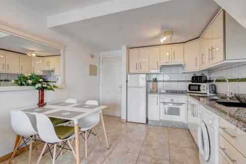 Royal Garden - 2 bedroom 2