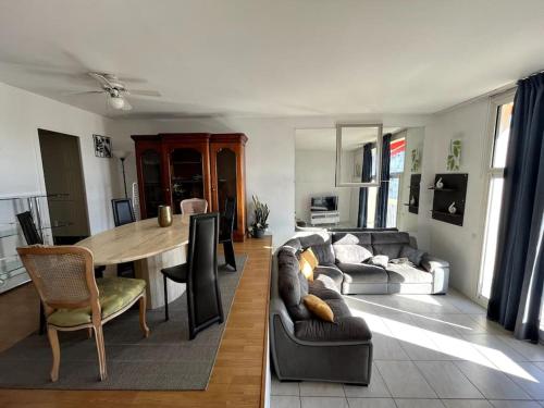 Duplex : dernier étage avec balcon - Location saisonnière - Le Mée-sur-Seine