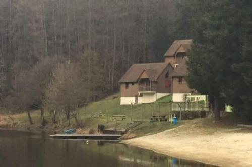 Chalet à la campagne