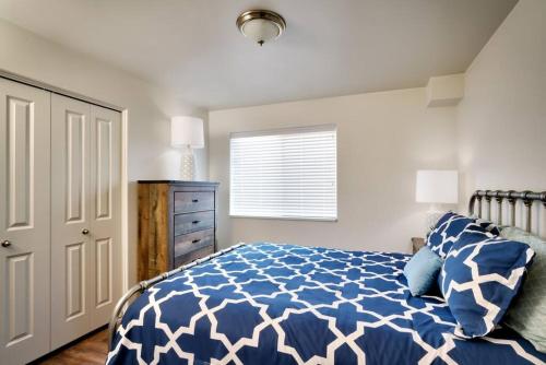 2L Top Floor Moab RedCliff Condo, Pool & Hot Tub thumb 2