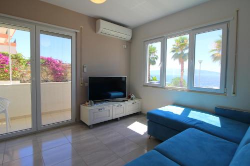 Beachfront Sion Sarande Apartment 2